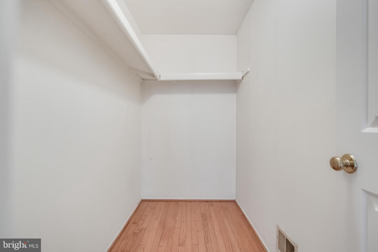 15802 Alameda Drive photo 20