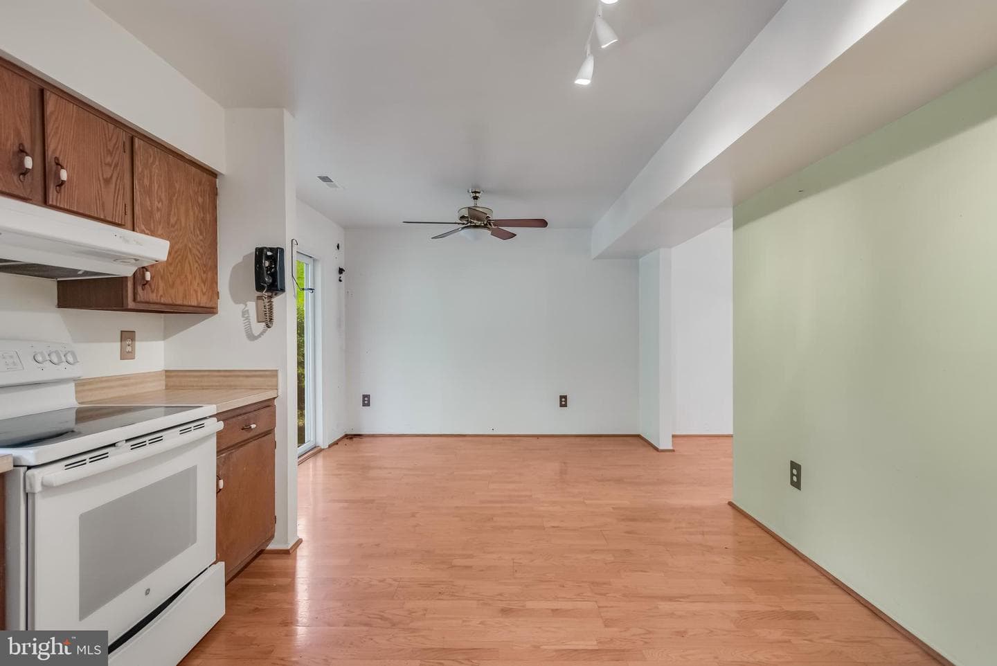 15802 Alameda Drive photo 6