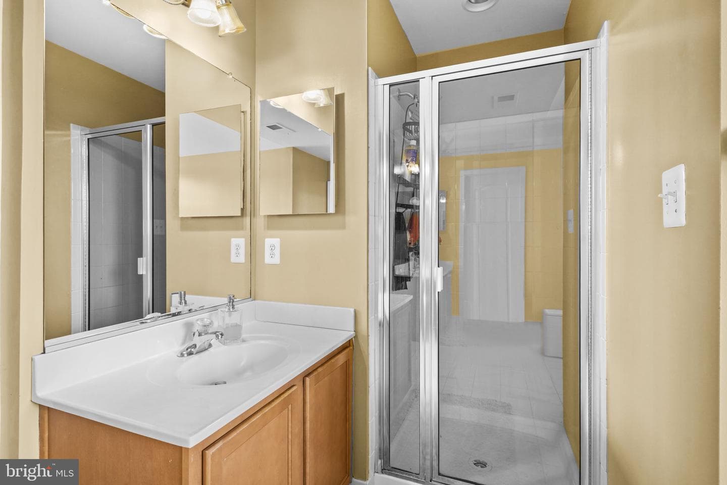 1507 Saint Albans Lane photo 34