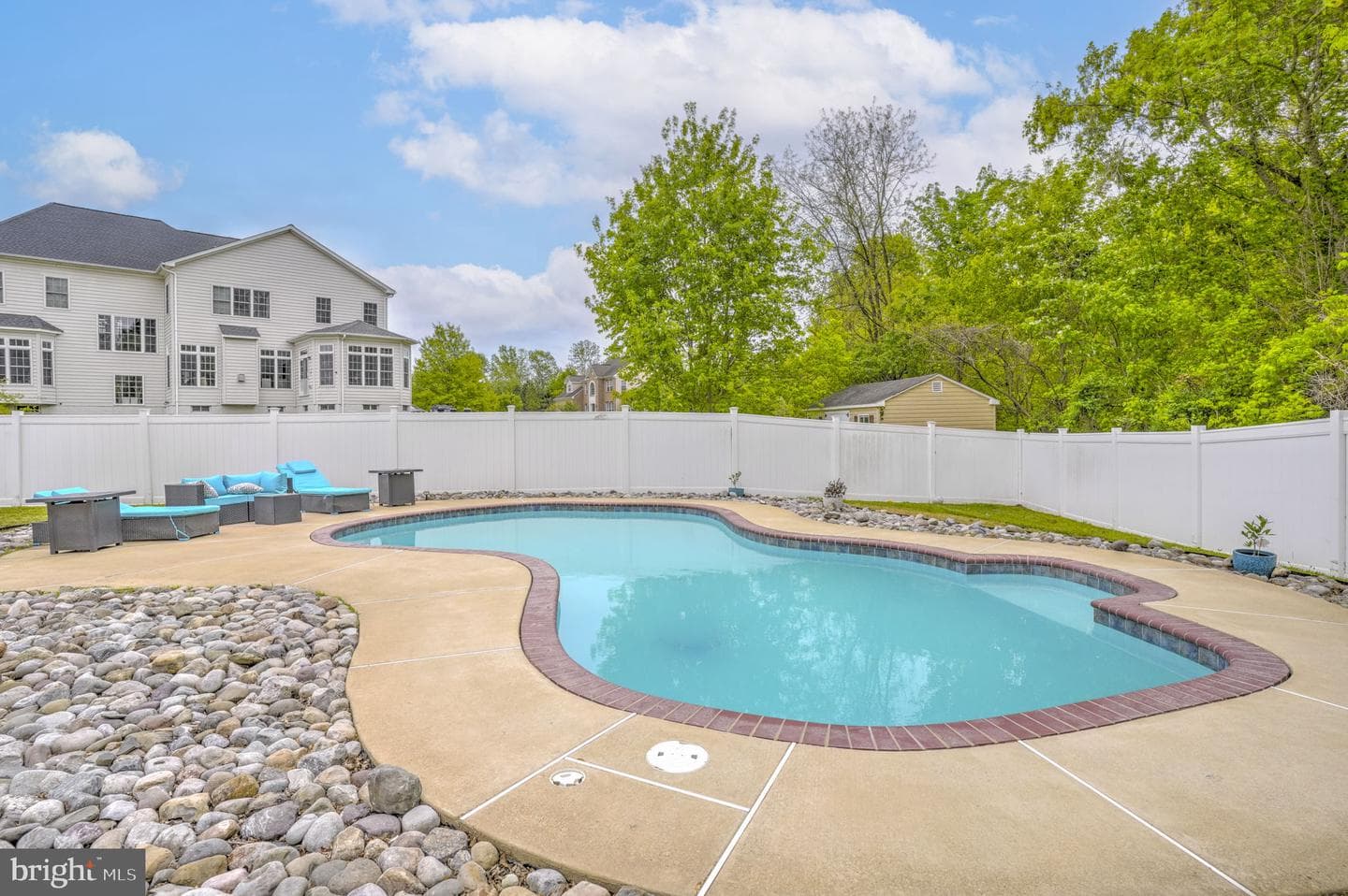 1507 Saint Albans Lane photo 4