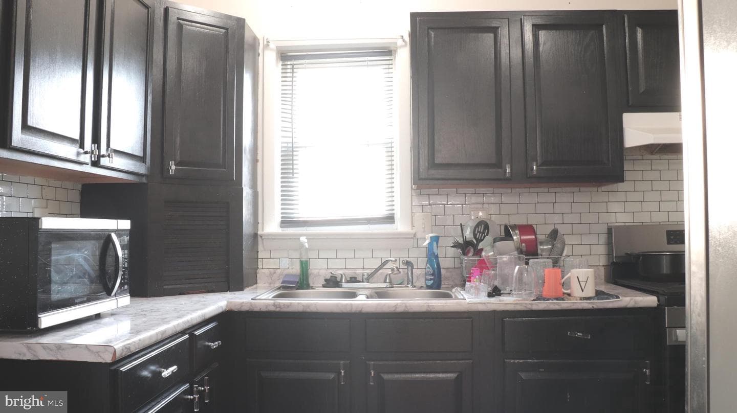 1701 Rollins Place photo 5