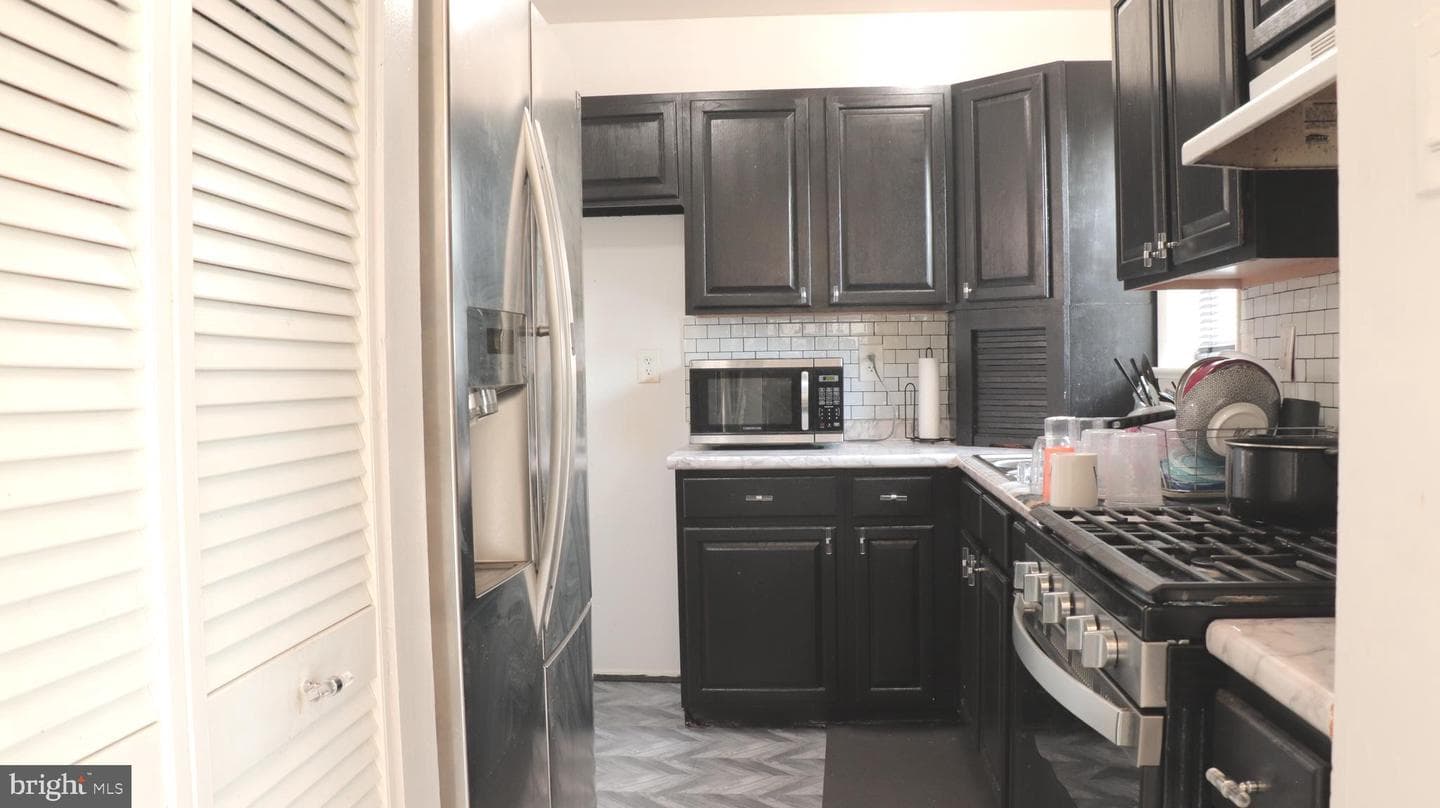 1701 Rollins Place photo 6