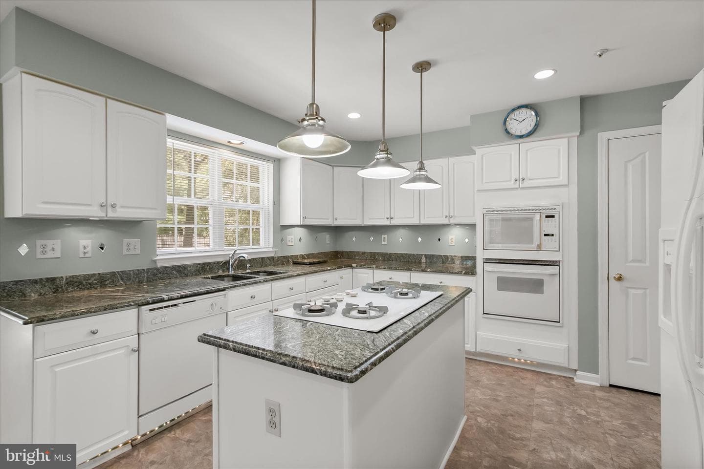 12208 Quadrille Lane photo 9