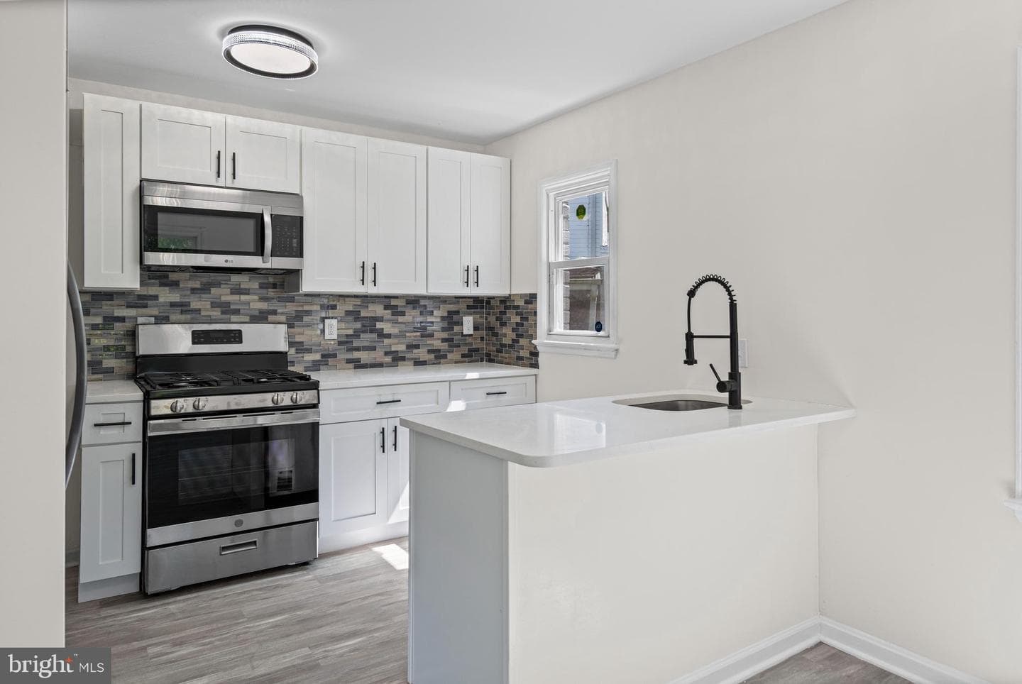 1142 Linden Avenue photo 12