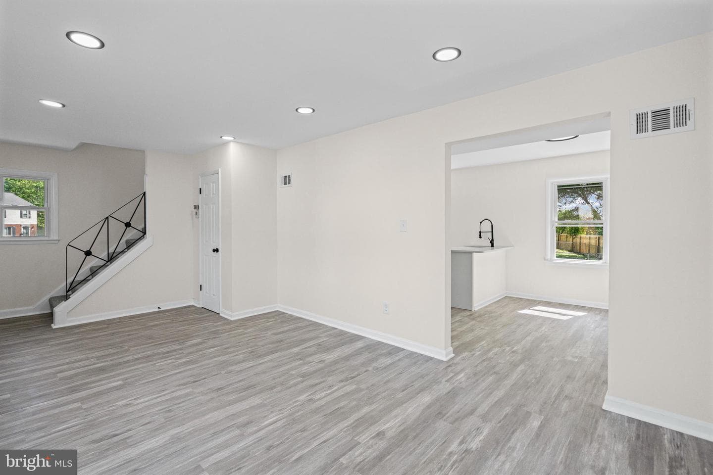 1142 Linden Avenue photo 15