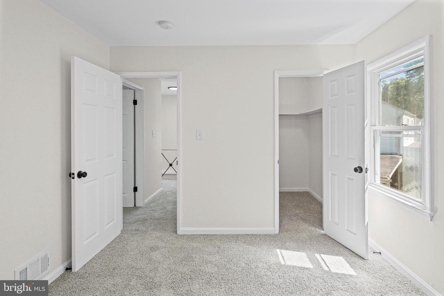 1142 Linden Avenue photo 20