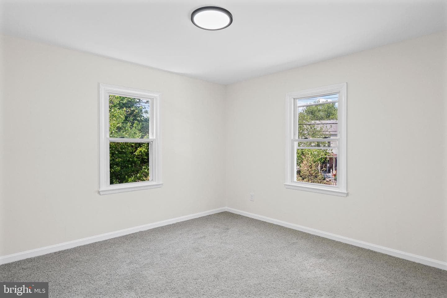 1142 Linden Avenue photo 22
