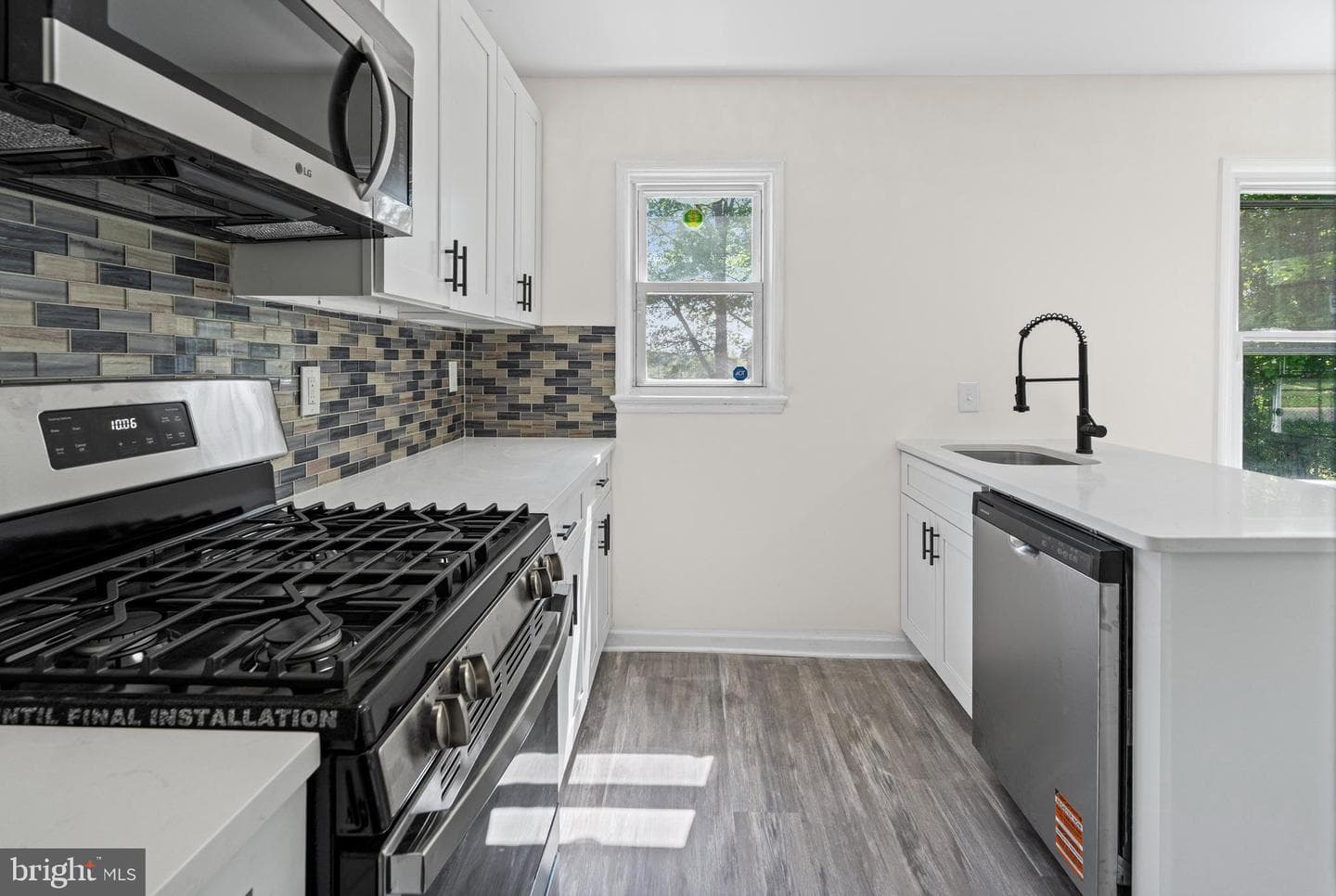 1142 Linden Avenue photo 8