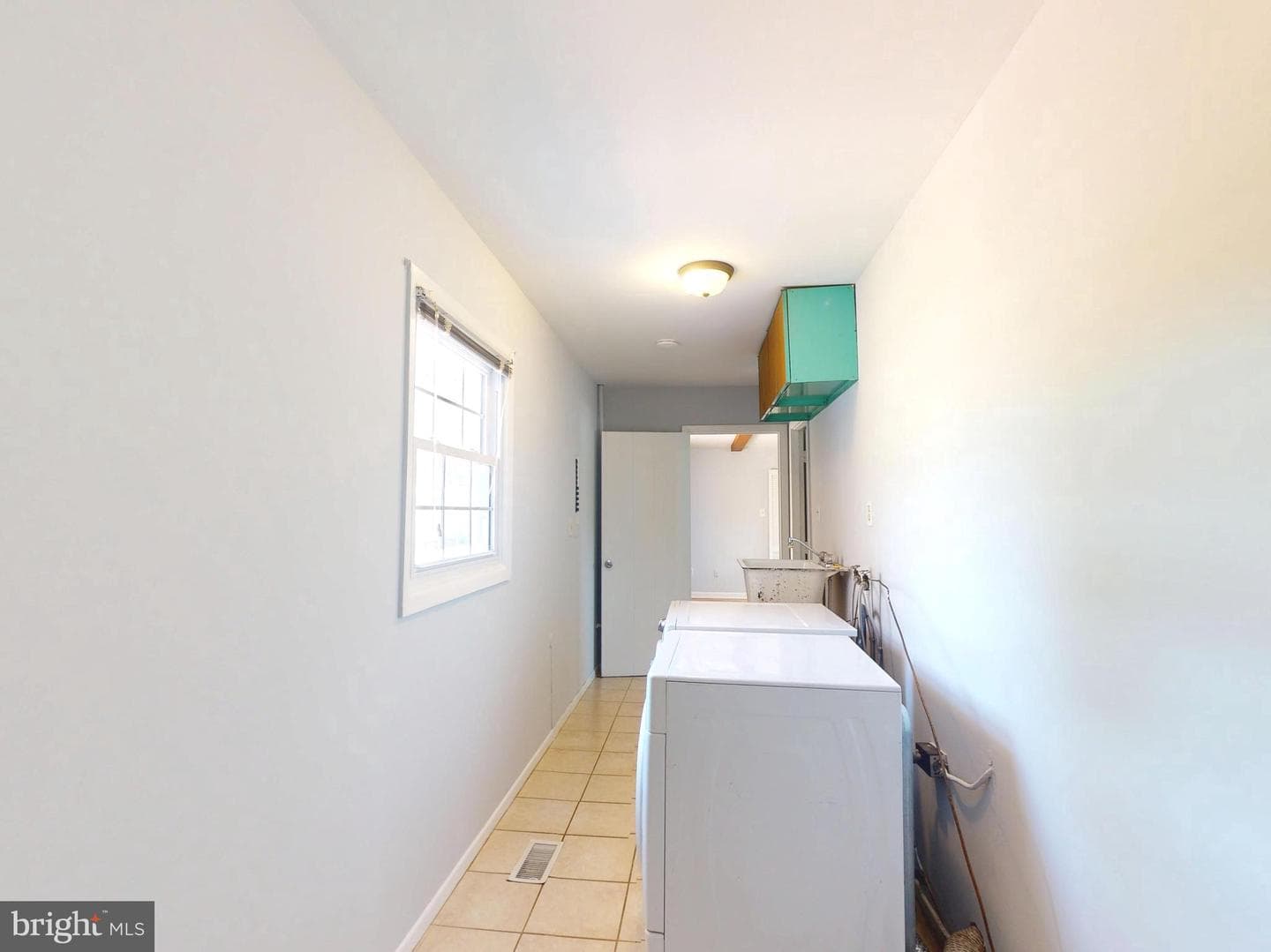 12200 Maycheck Ln photo 23