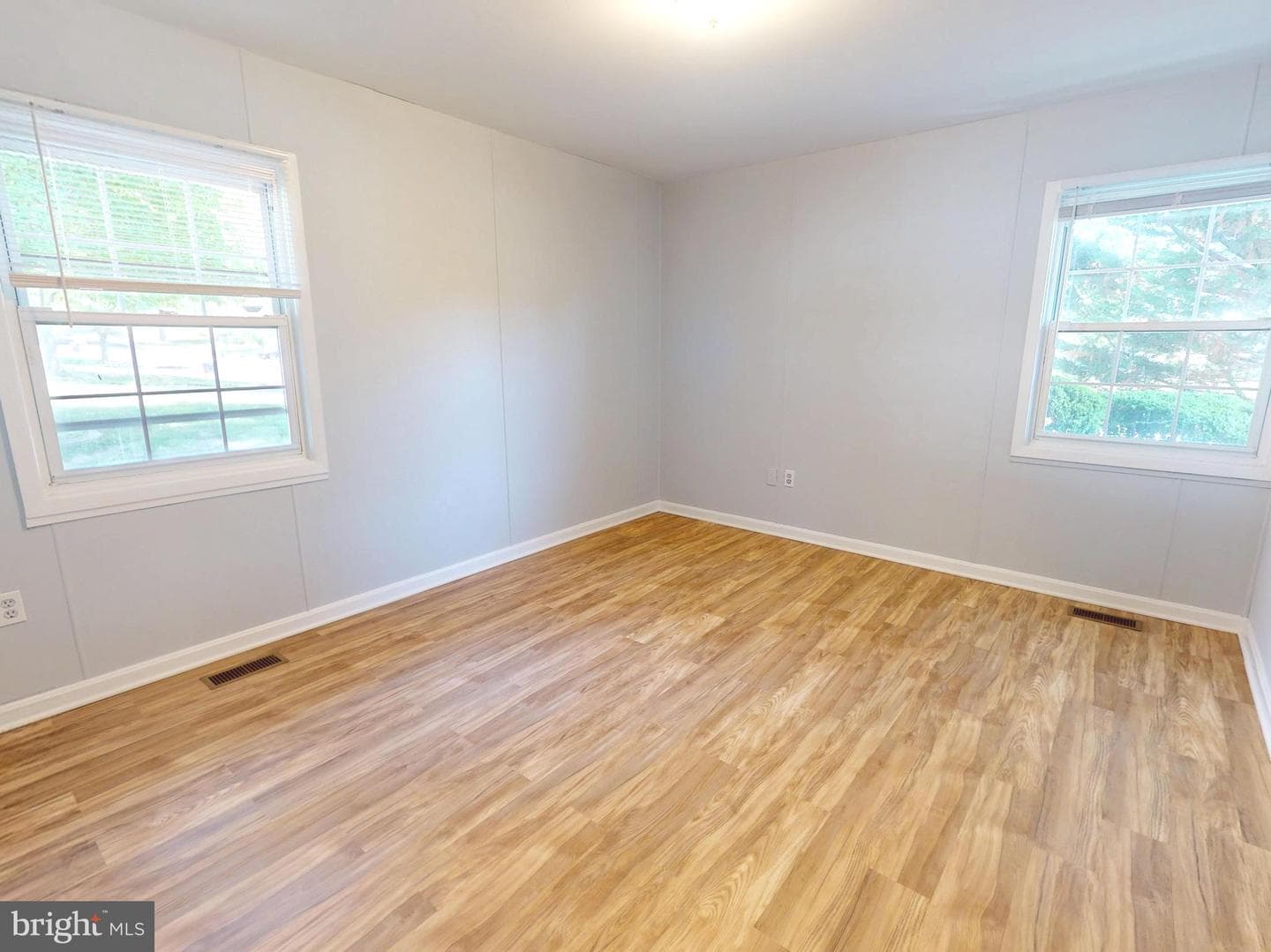 12200 Maycheck Ln photo 30