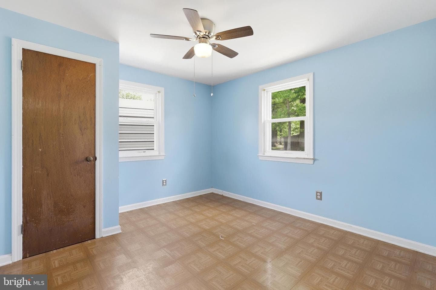 7725 Wills Lane photo 12