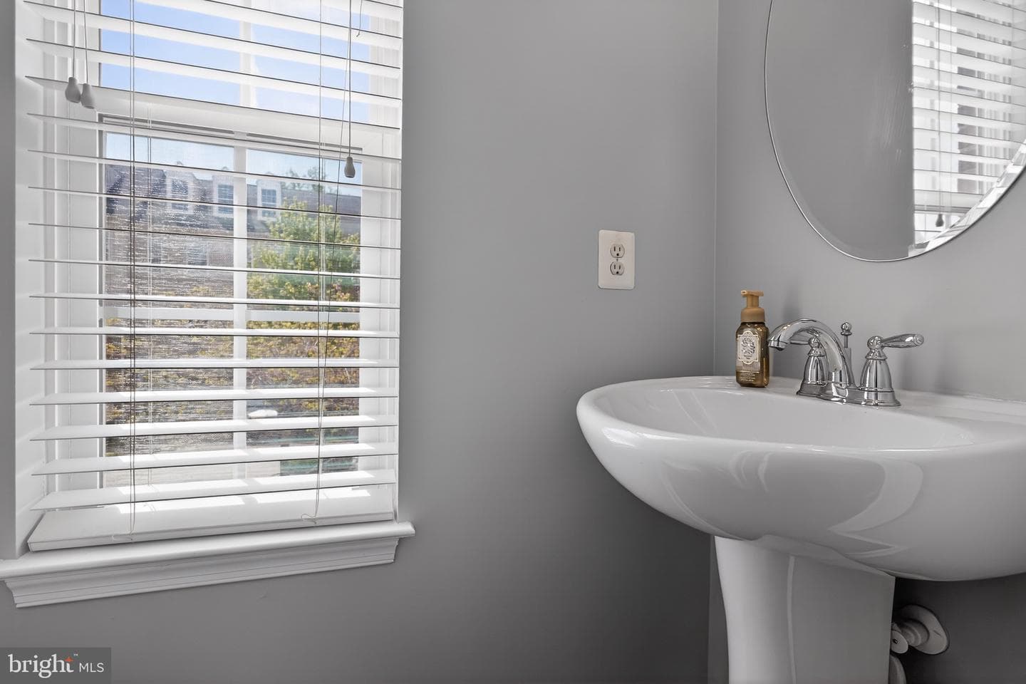 15224 N Berwick Lane photo 30