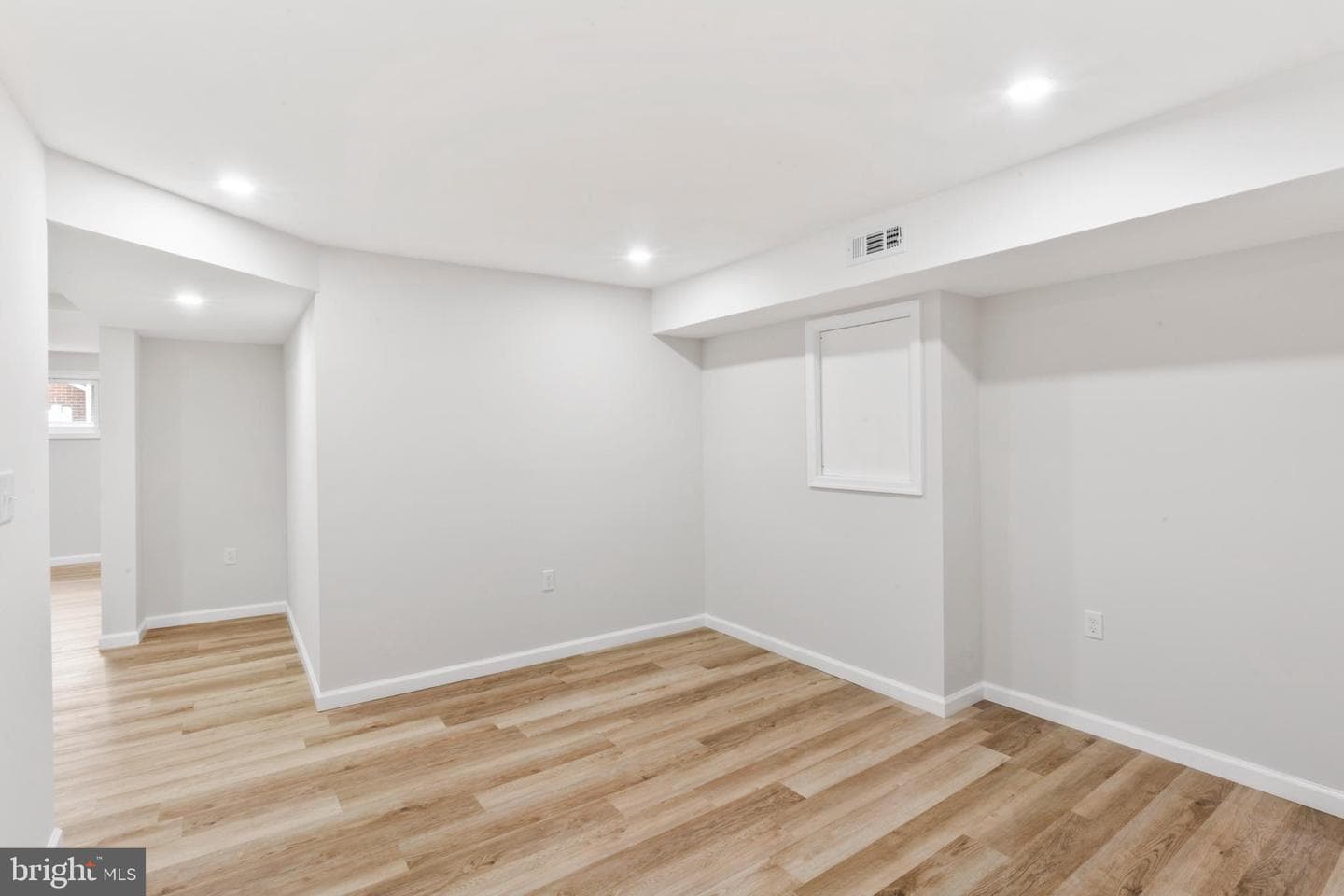 913 Applewood Street photo 40