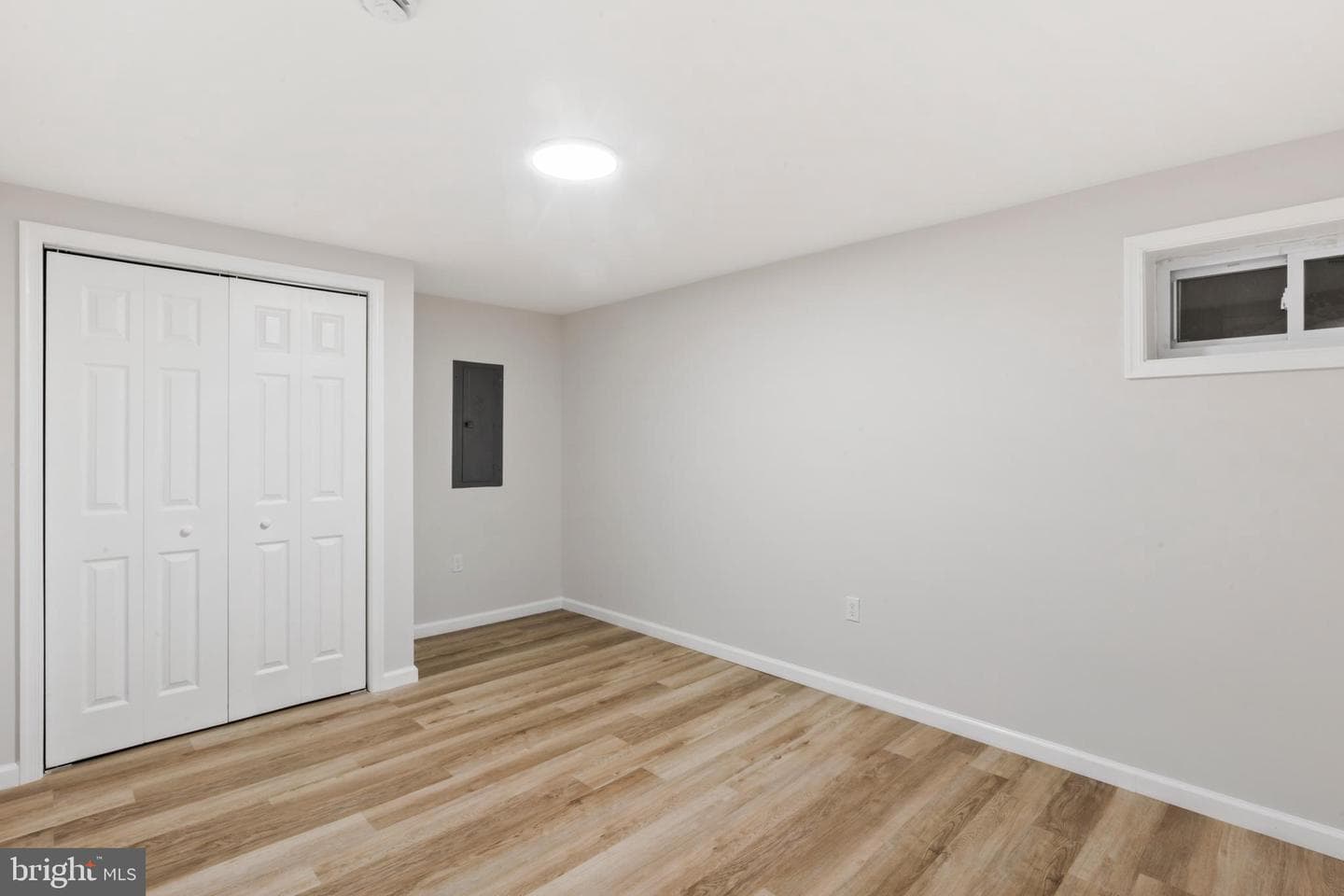913 Applewood Street photo 44