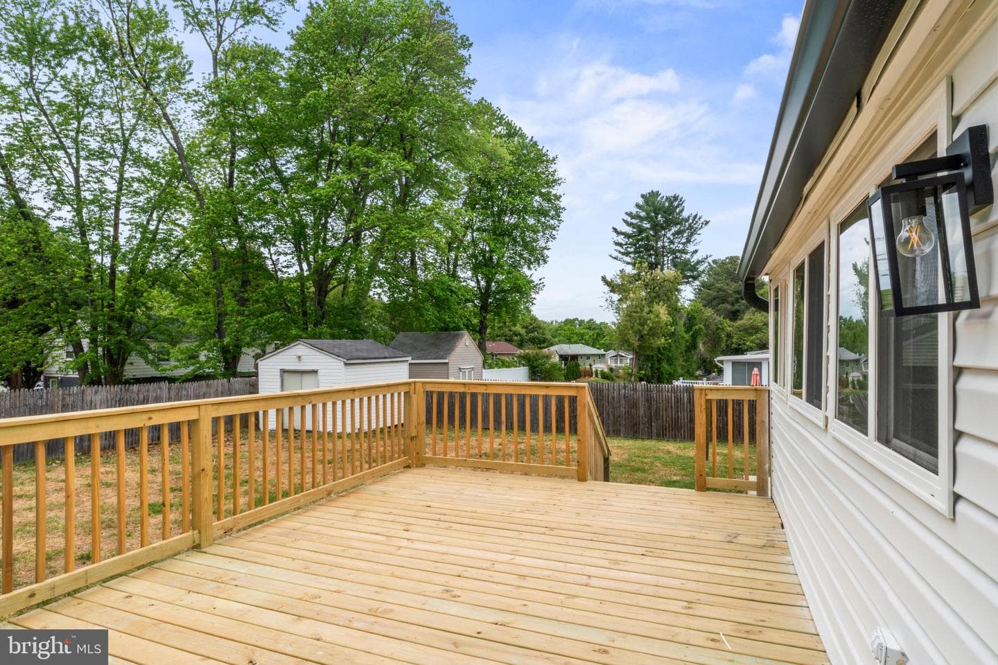 913 Applewood Street photo 53