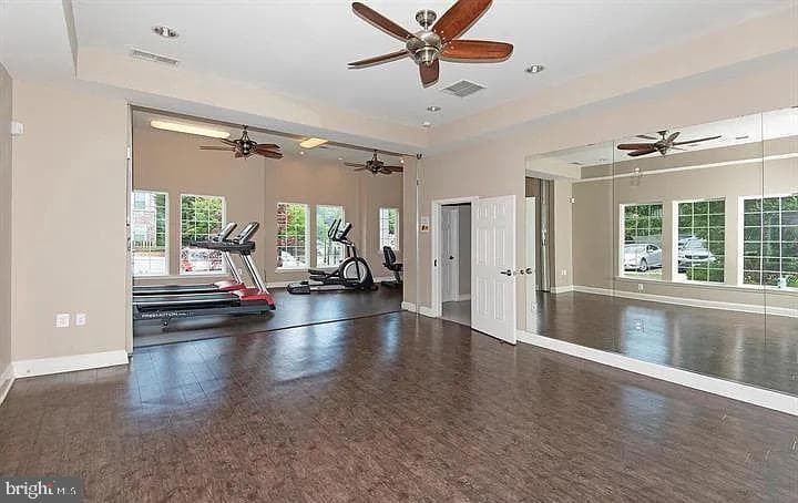 1301 Karen Boulevard #401 photo 17