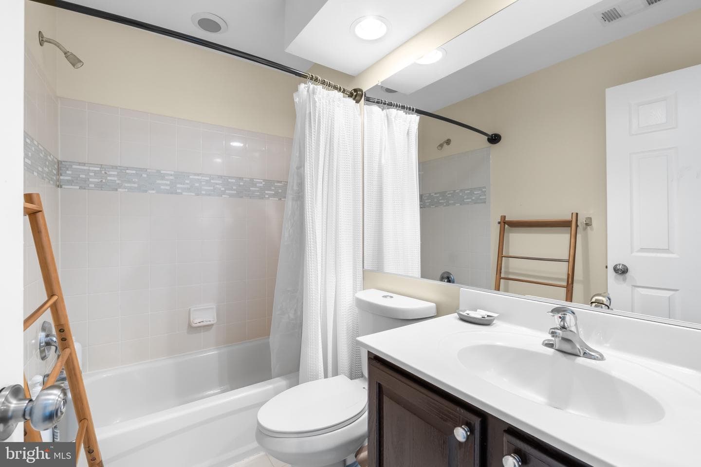 1201 Alicia Drive photo 32