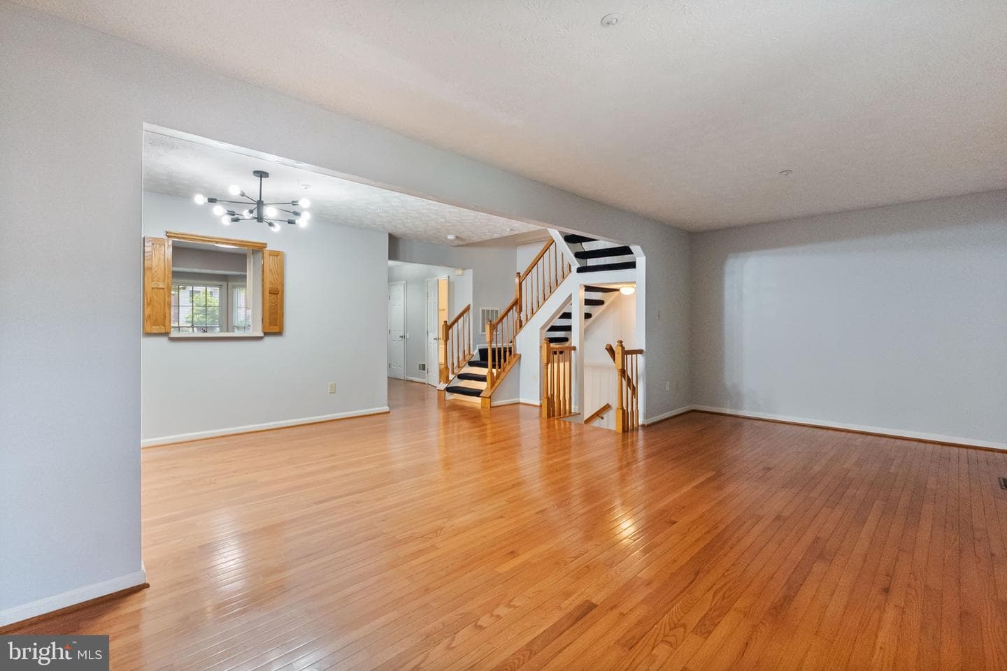 8553 Paragon Court photo 9