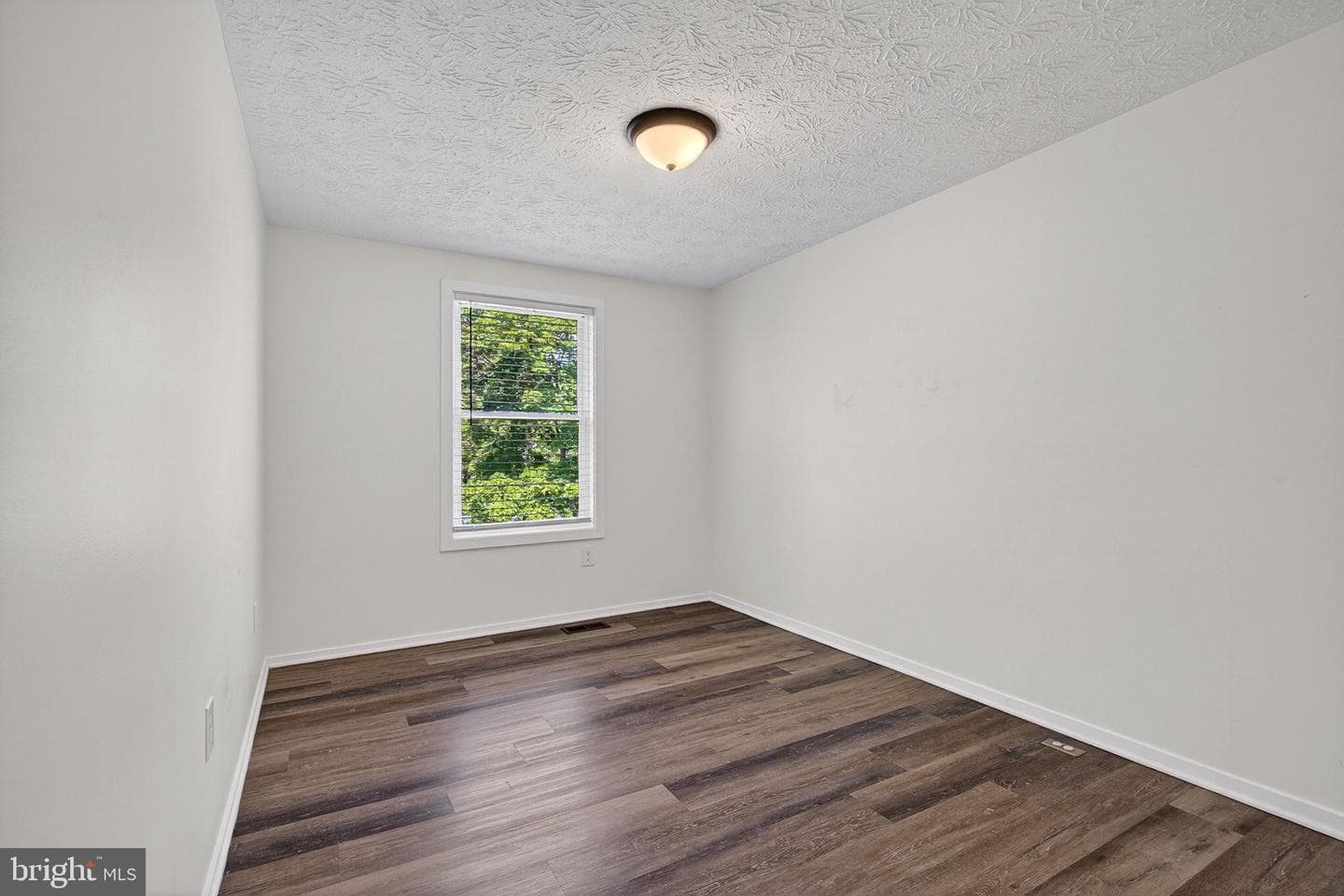 15628 Mews Court photo 16