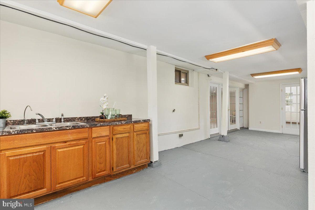 13021 Chalfont Avenue photo 35