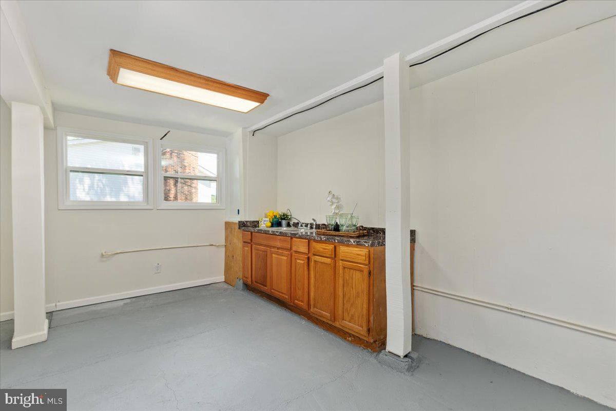13021 Chalfont Avenue photo 36