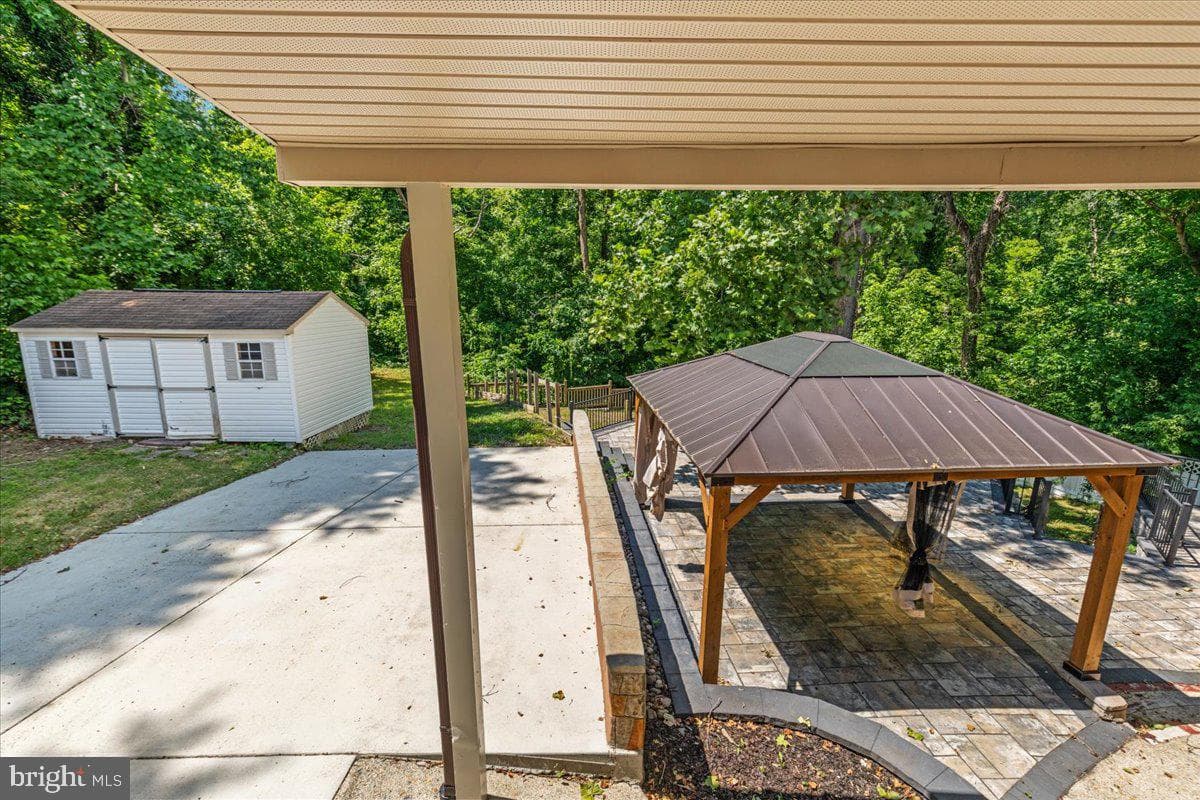 13021 Chalfont Avenue photo 48