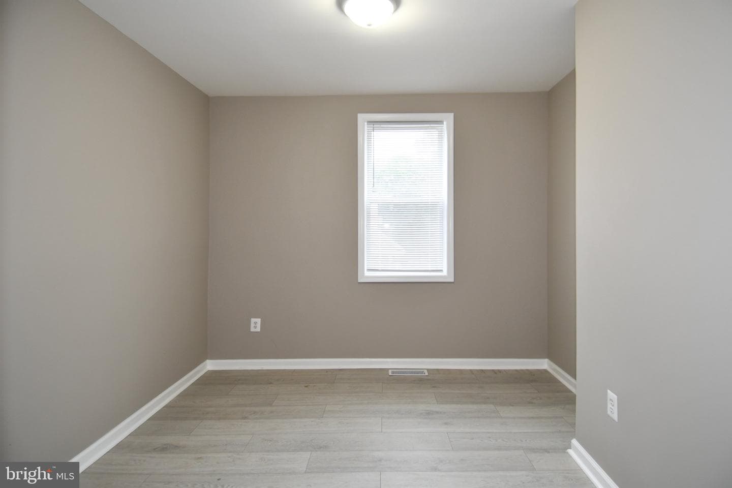 5301 Tilden Road photo 32