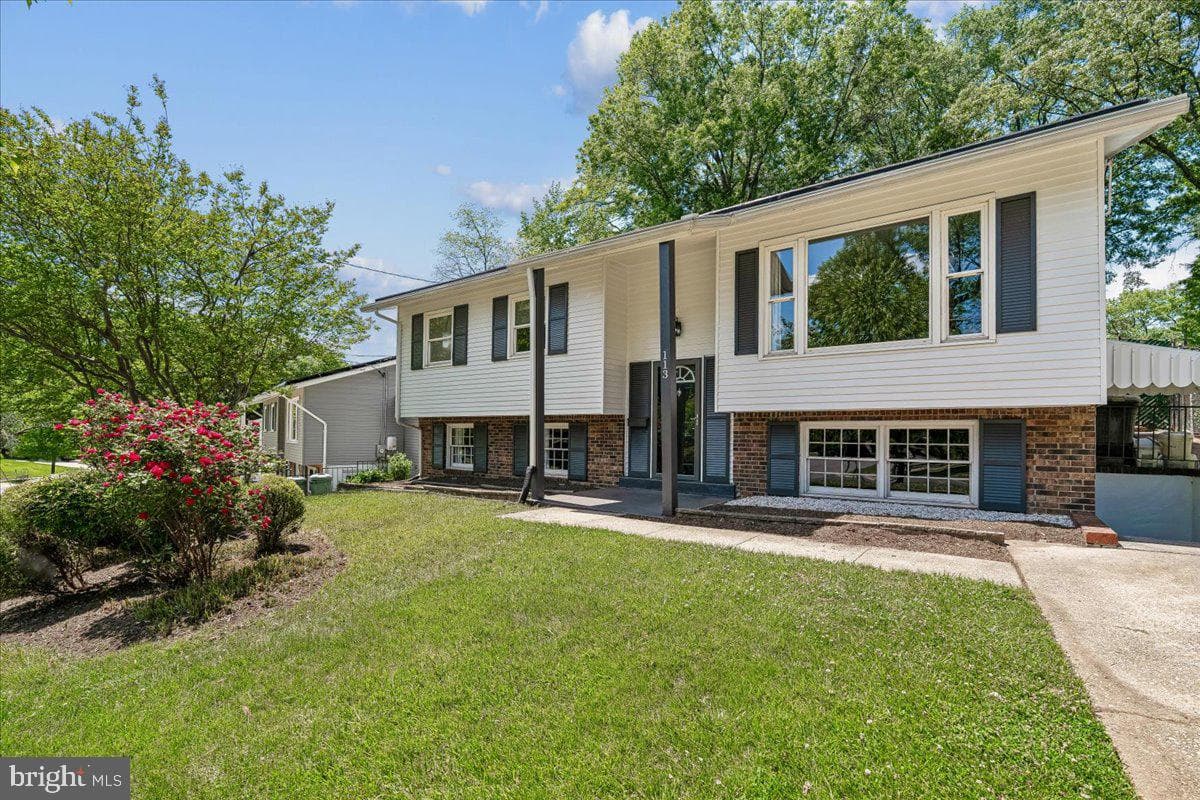 113 Rosewood Drive photo 3