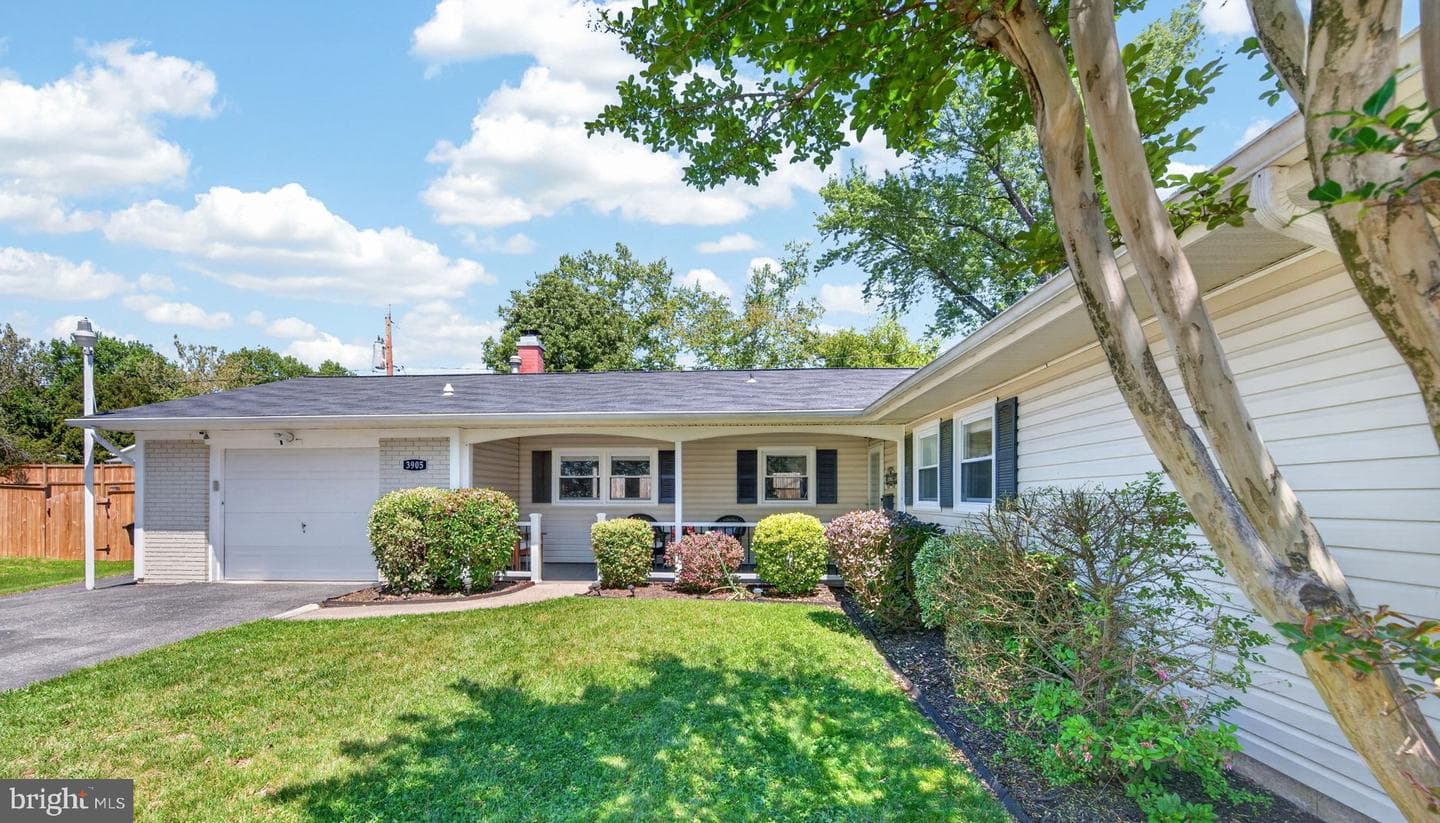 3905 Carvel Lane photo 3