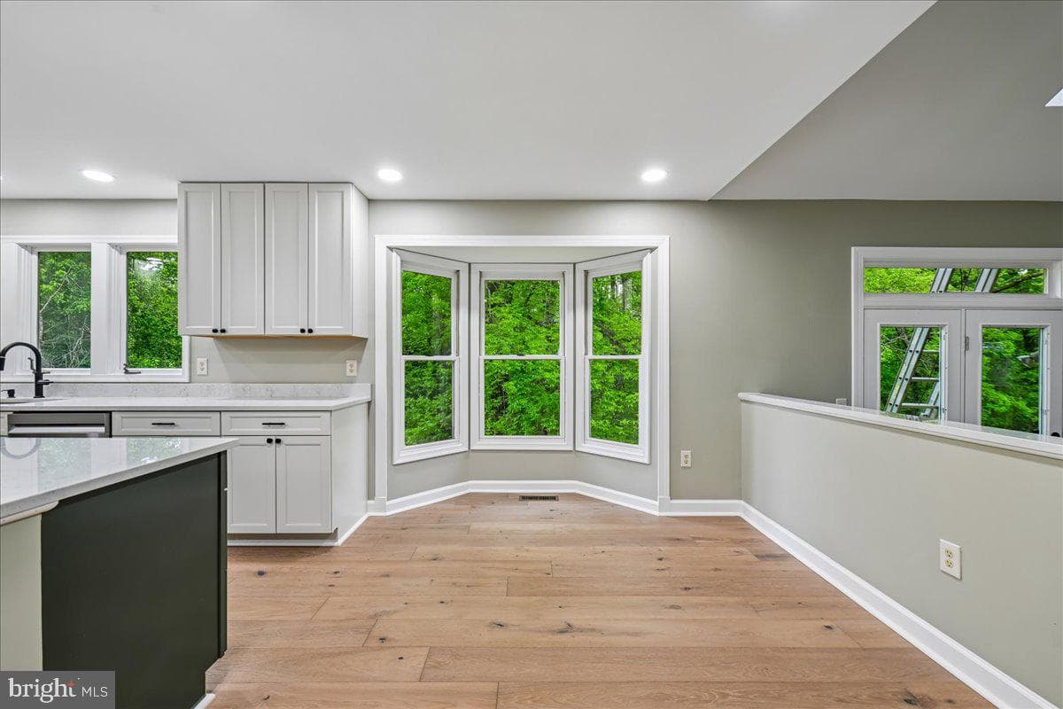 10611 Foxlake Drive photo 5
