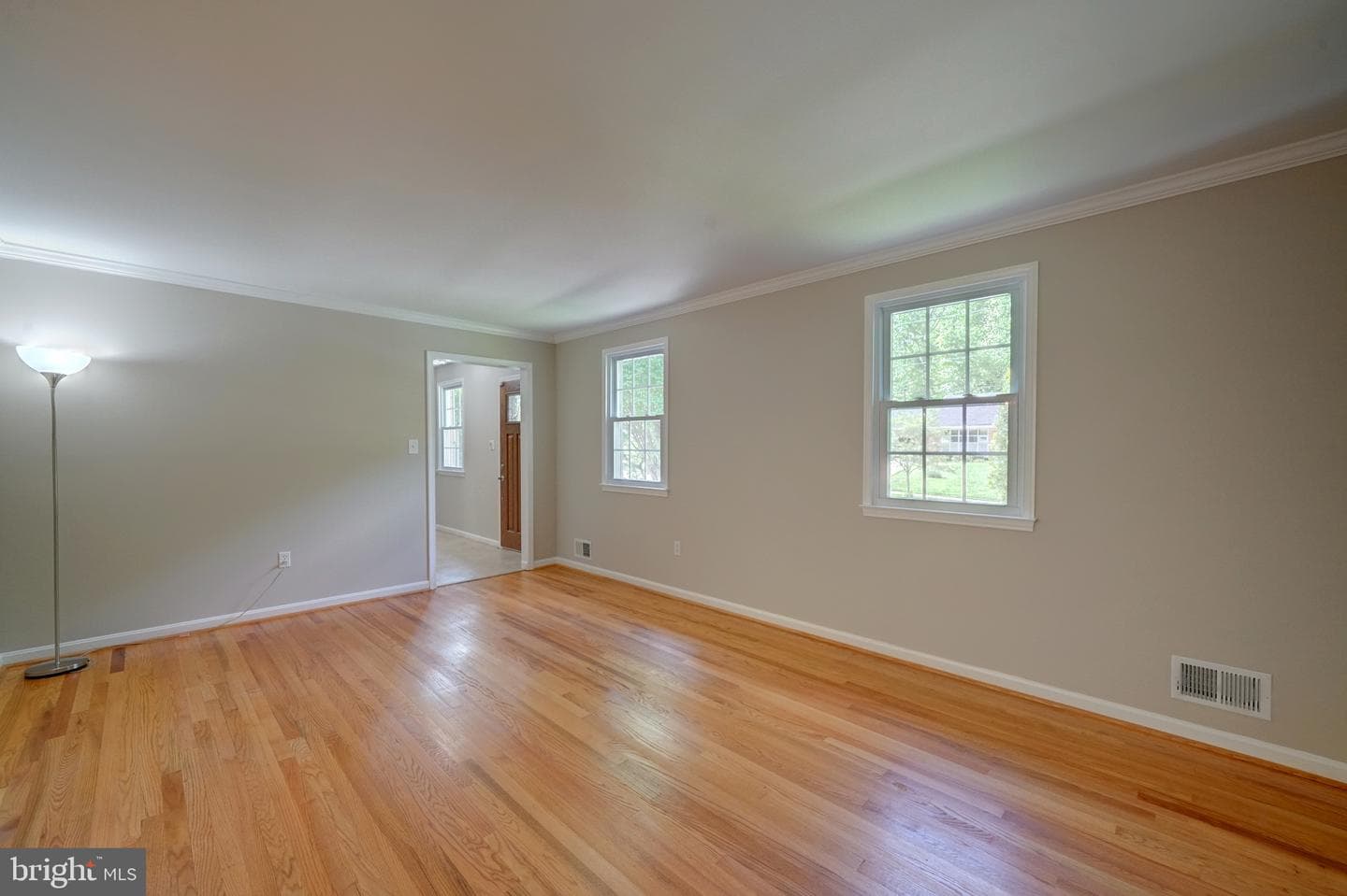 6301 Kaybro Street photo 11