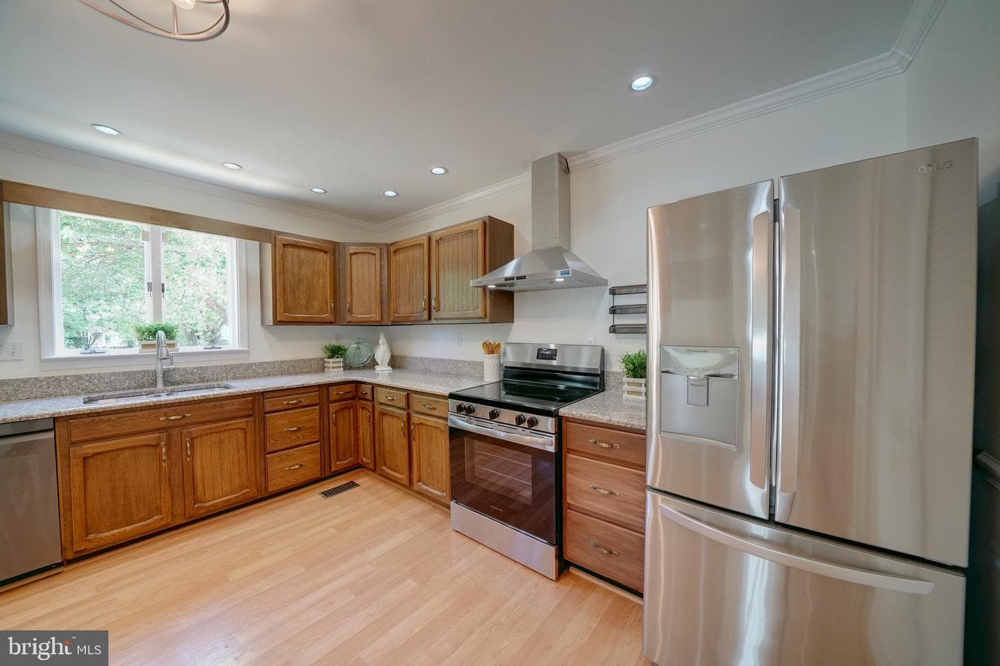 6301 Kaybro Street photo 24