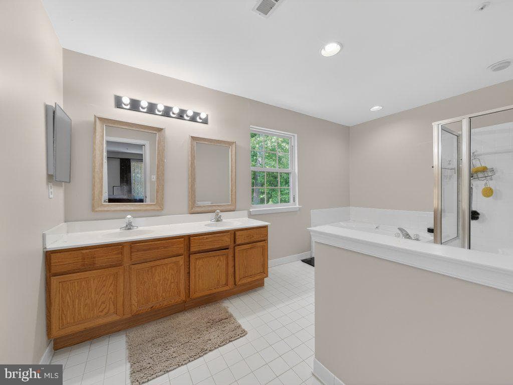 10319 Marlboro Woods photo 32