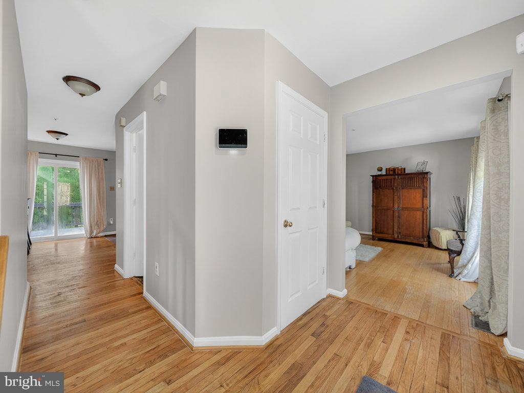 10319 Marlboro Woods photo 6