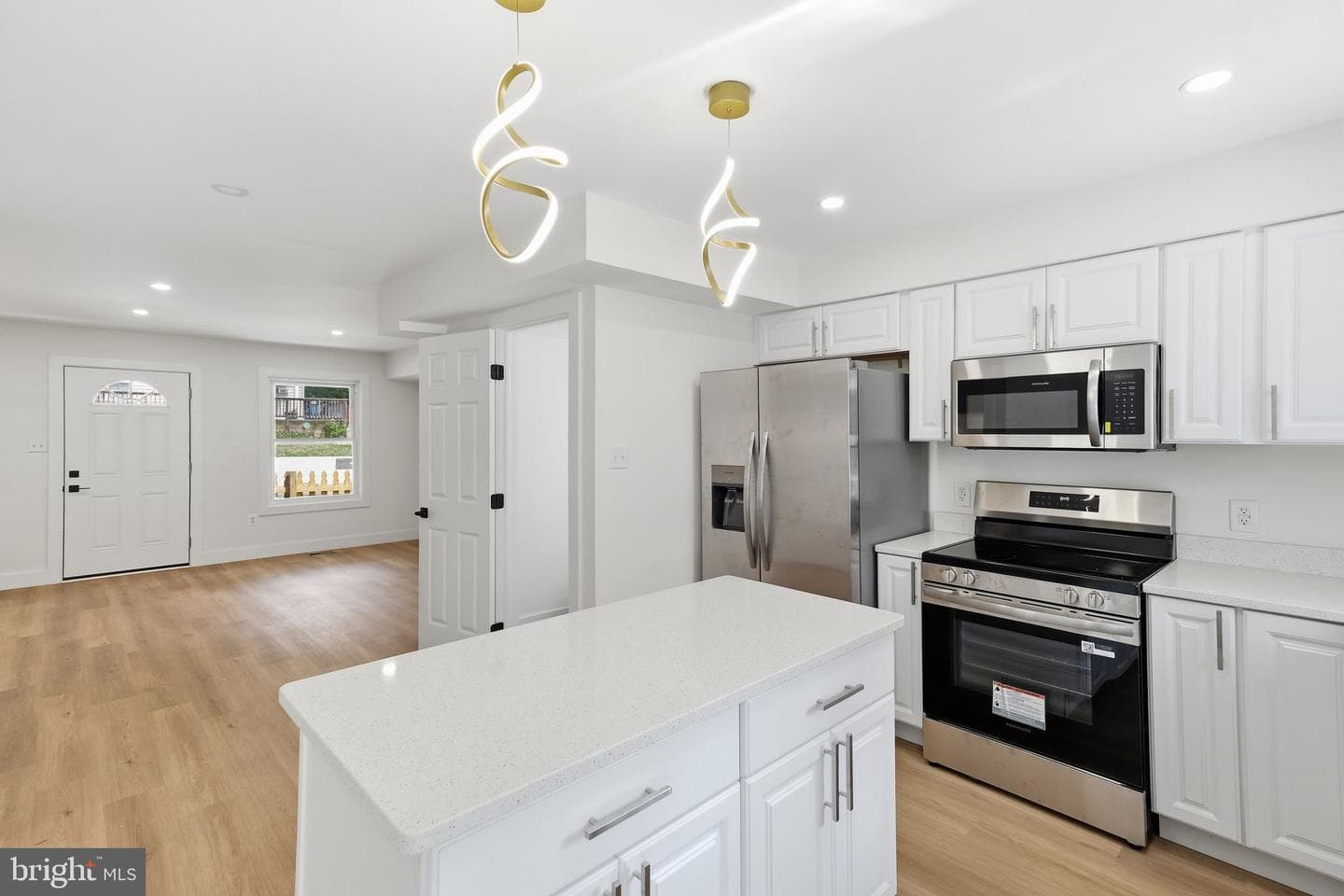 5919 Crown Street photo 7