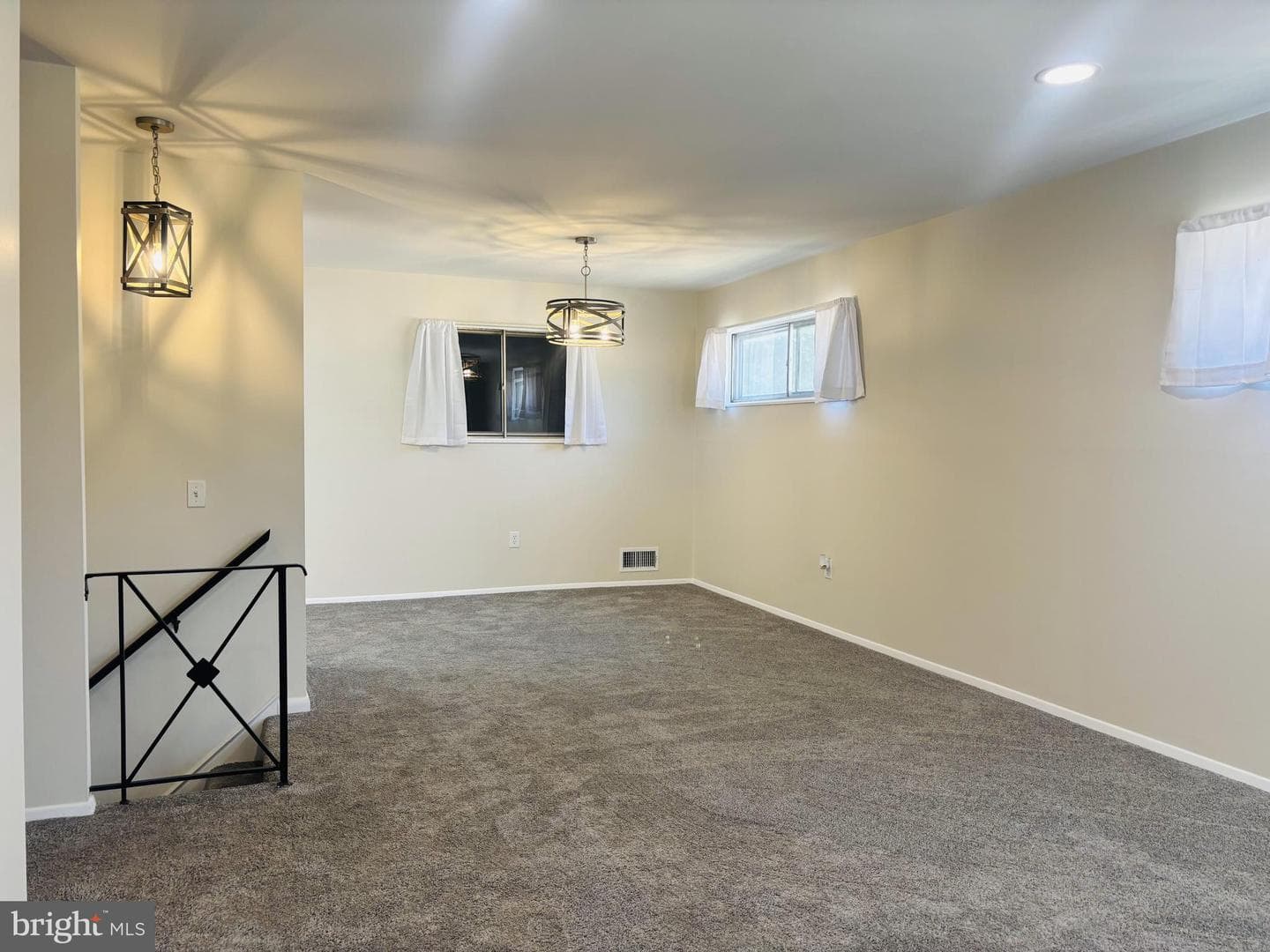4714 Glenoak Road photo 12