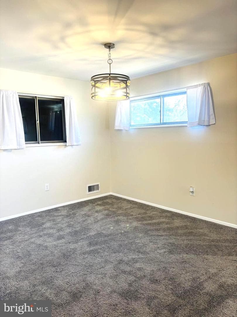 4714 Glenoak Road photo 5