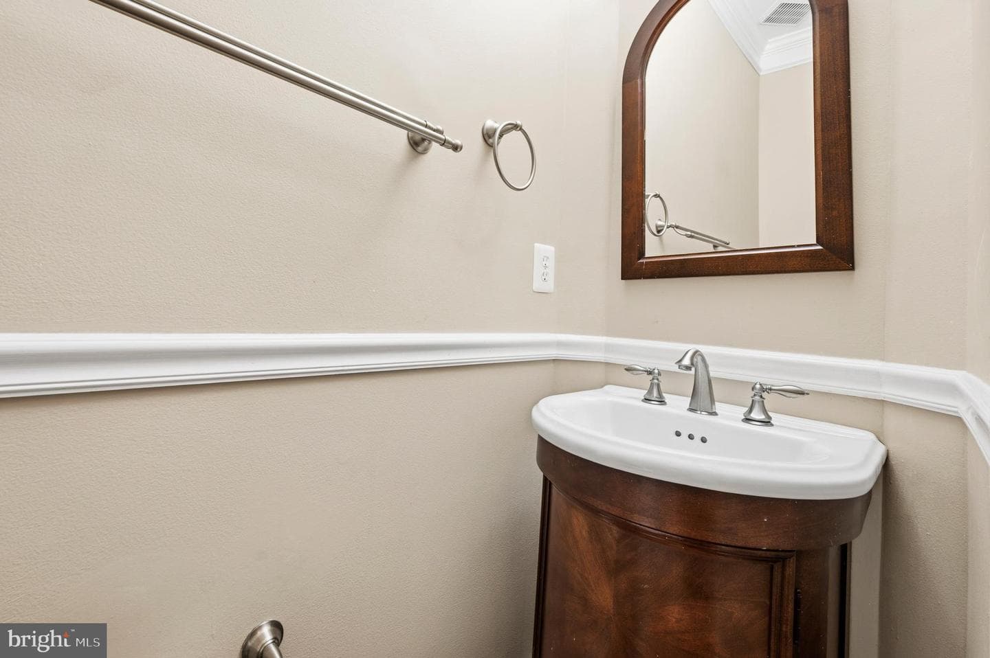 12104 Guinevere Place photo 19