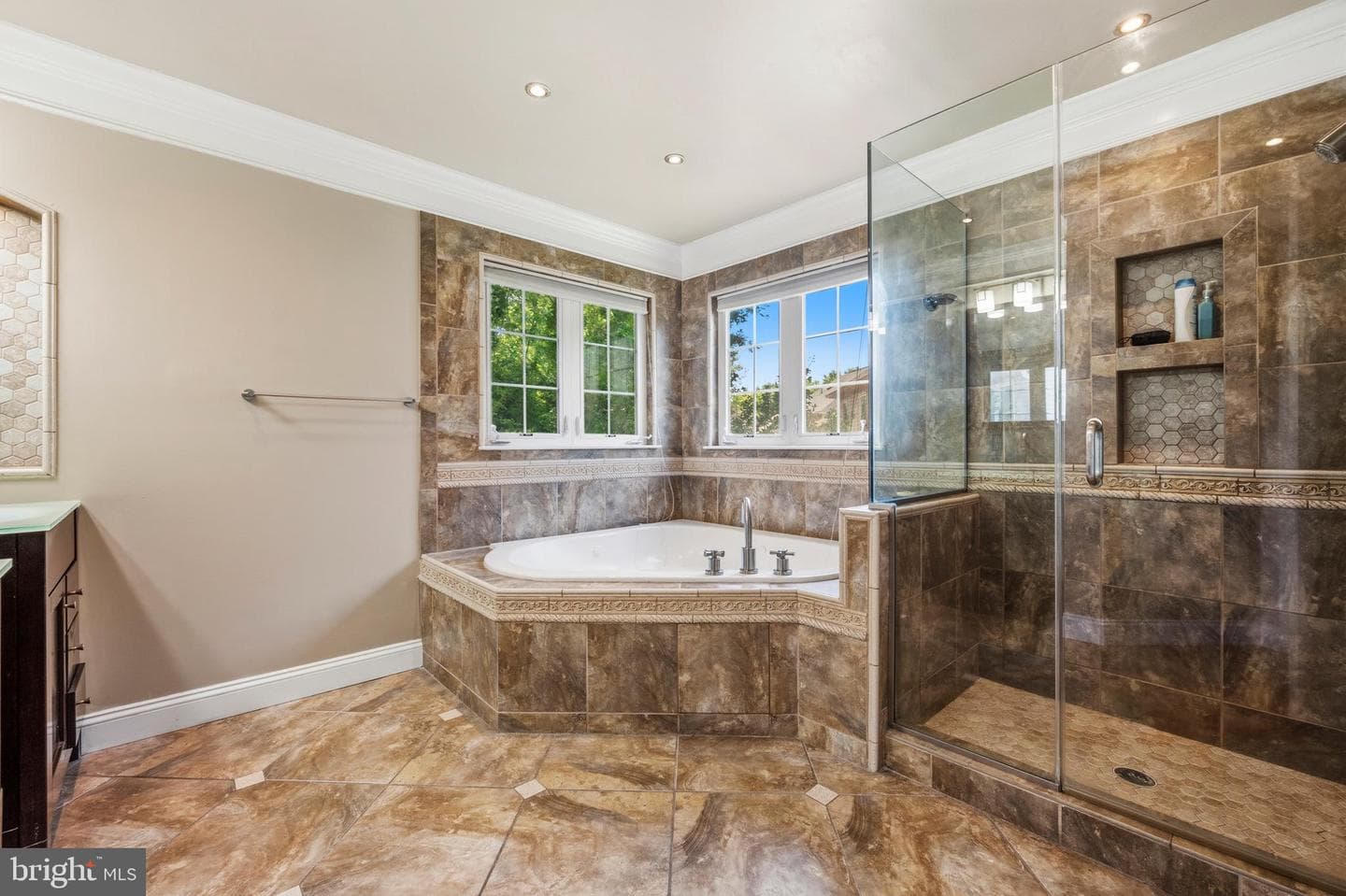 12104 Guinevere Place photo 24