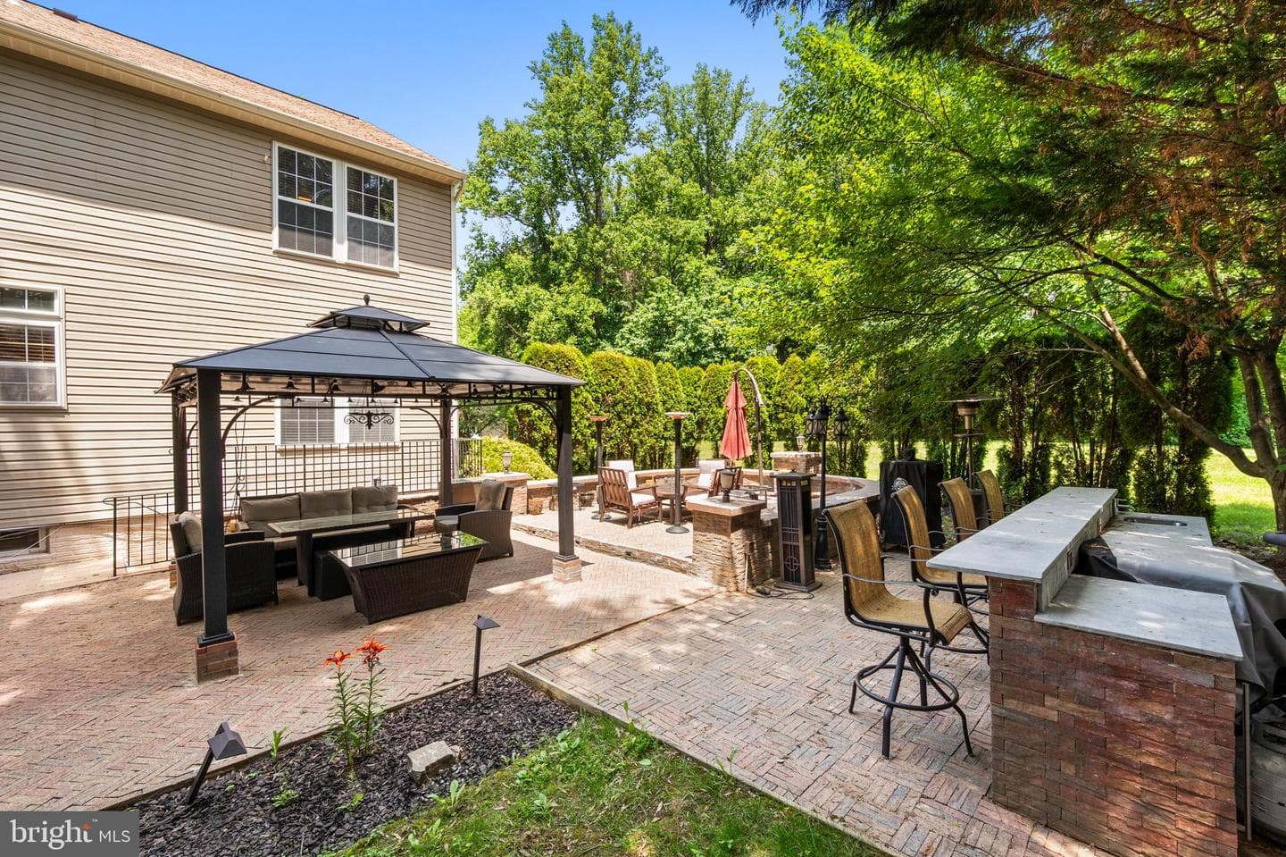 12104 Guinevere Place photo 40