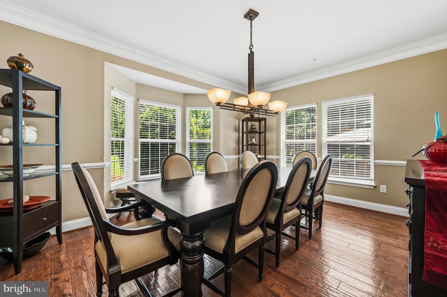 12104 Guinevere Place photo 5