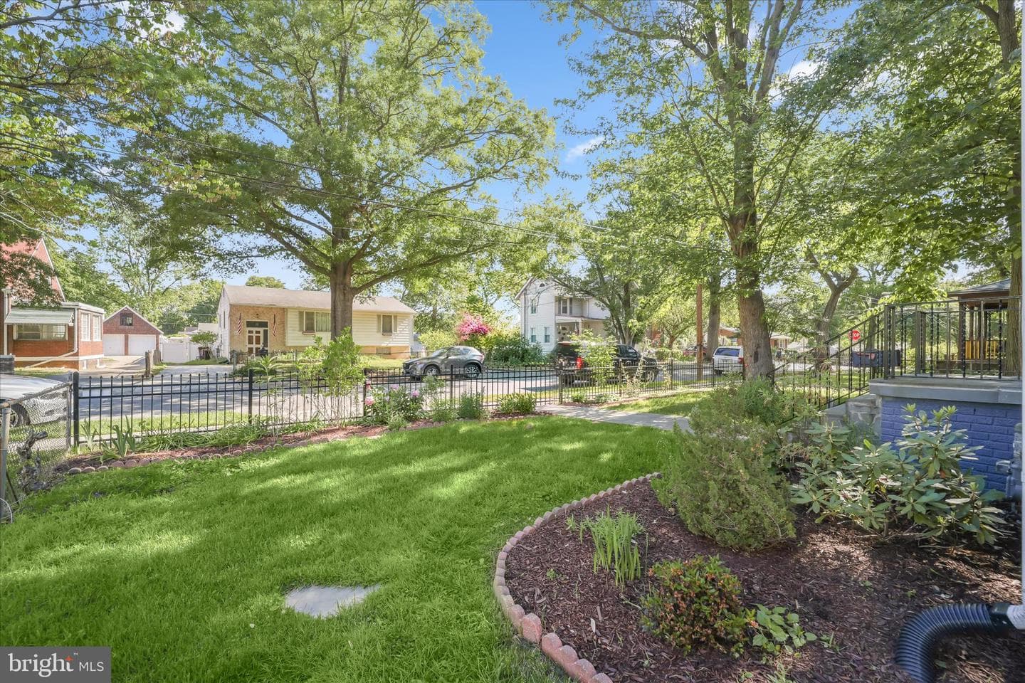 4911 Ravenswood Road photo 27