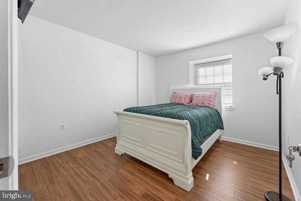 7714 Merrick Lane photo 21