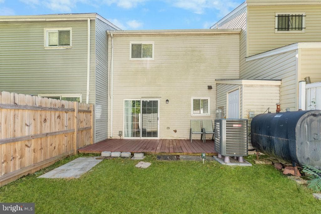 7714 Merrick Lane photo 30