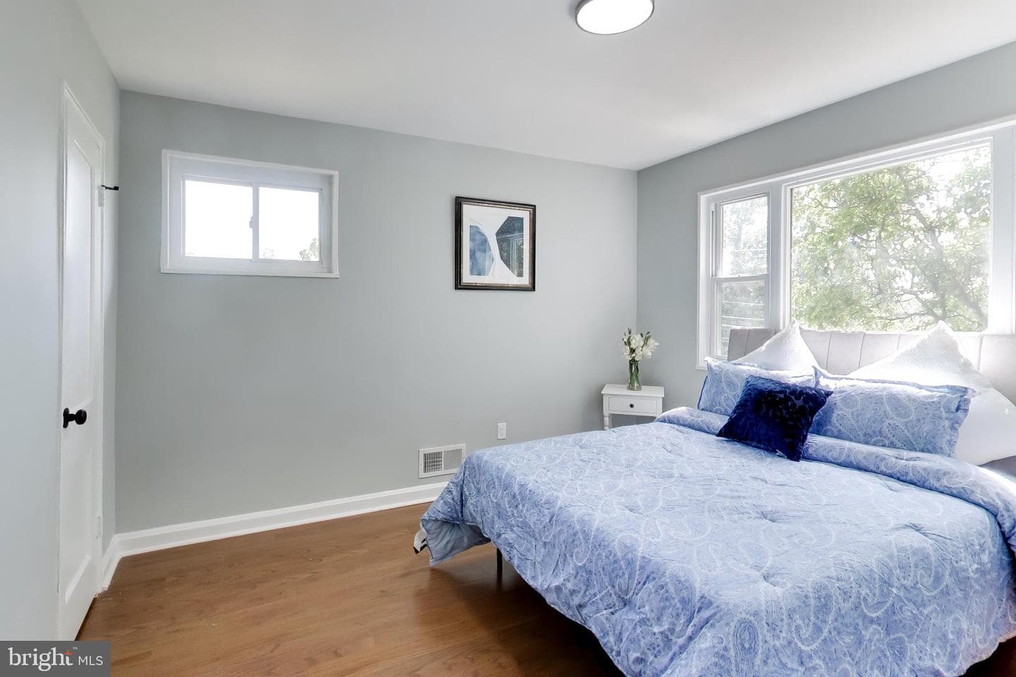864 Neptune Avenue photo 10