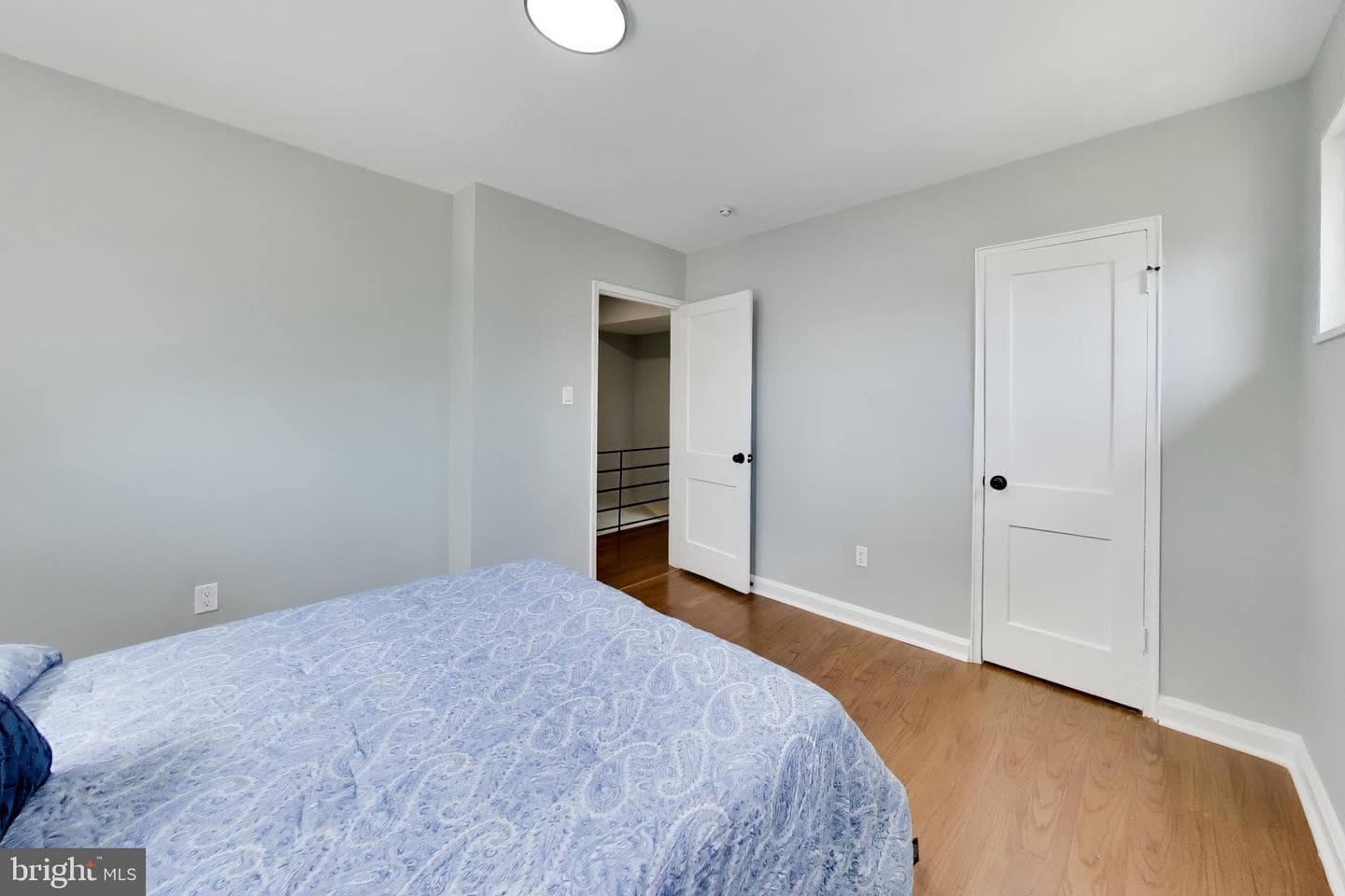 864 Neptune Avenue photo 11