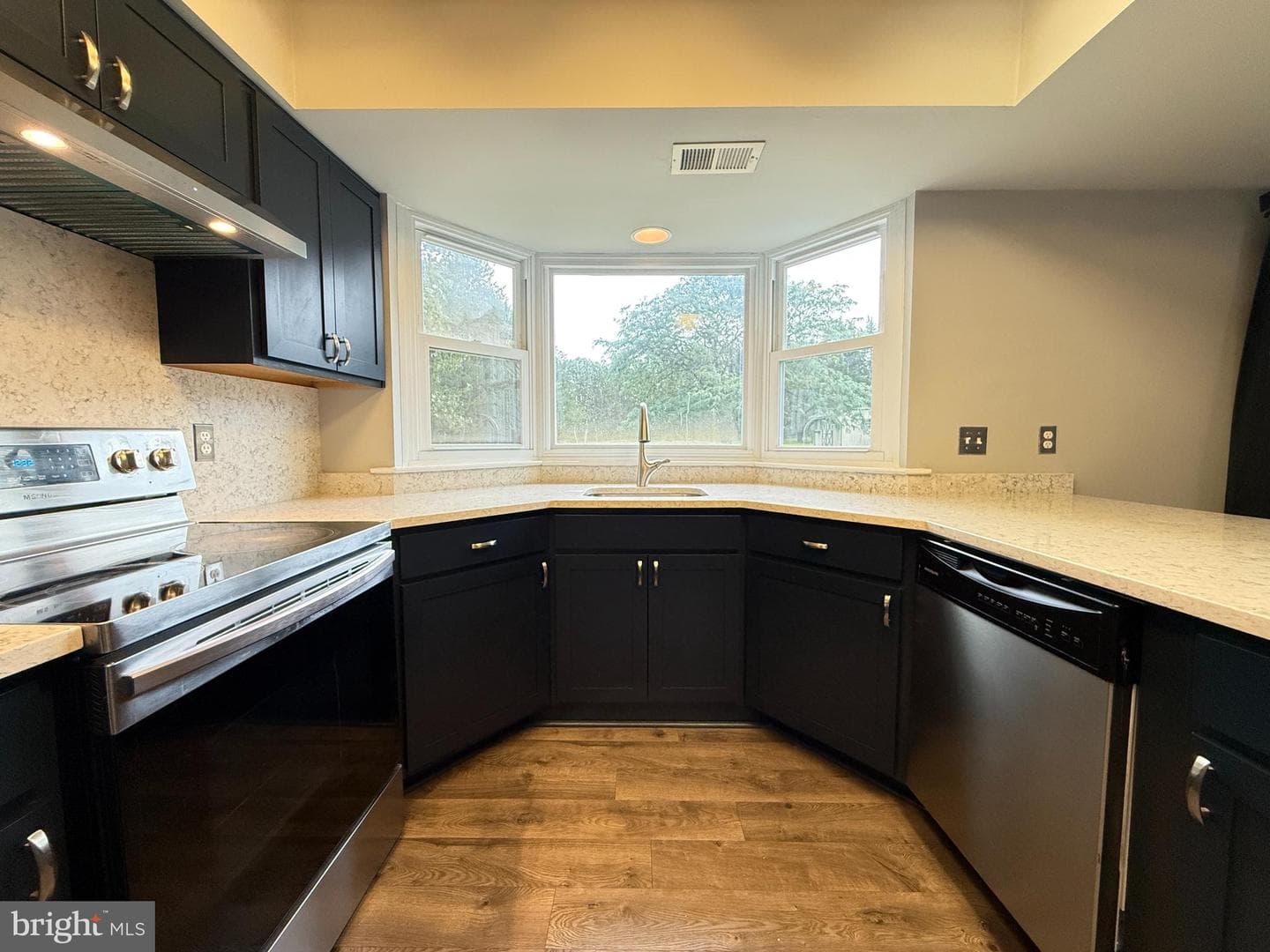 10603 Barnsdale Drive photo 19