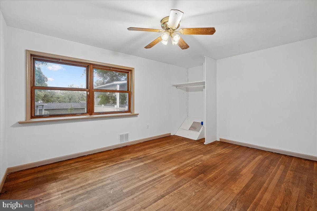 10909 Fleetwood Drive photo 11