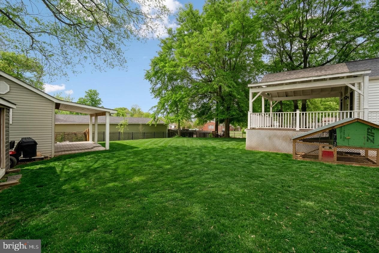 10909 Fleetwood Drive photo 28