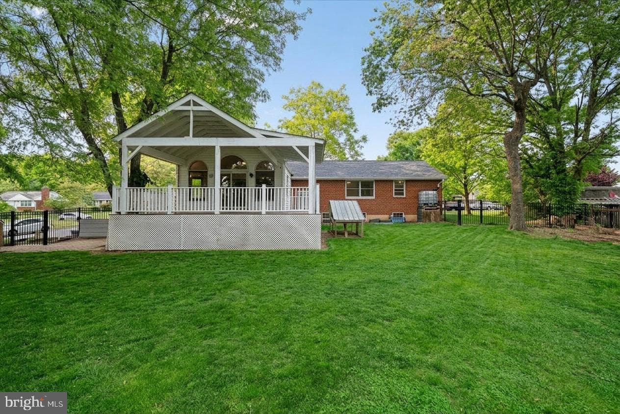 10909 Fleetwood Drive photo 29